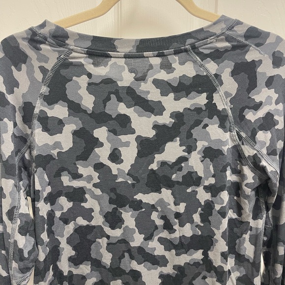 Free Fly Apparel Black and Grey Camo Longsleeve Top - Picture 7 of 9